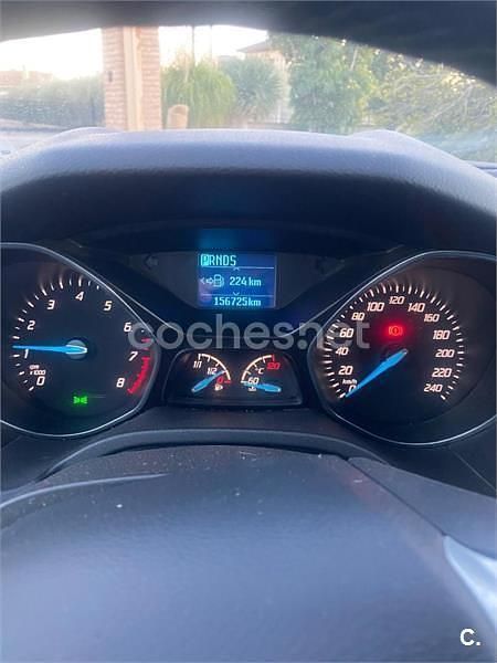 Usado Ford Focus Trend 100 CV (73 kW) 2013 Verde Familiar