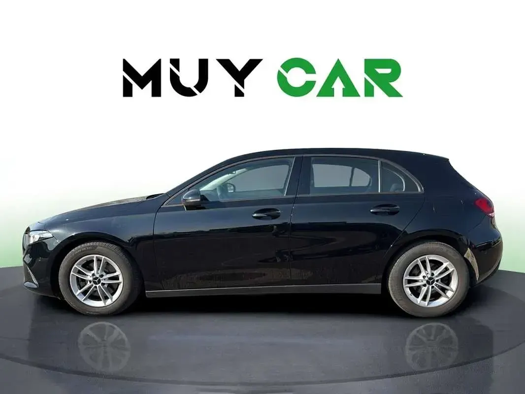 Usado Mercedes A200 150 CV (110 kW) 2021 Negro Utilitario
