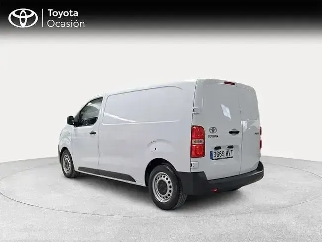 Usado Toyota Proace 120 CV (88 kW) 2024 Blanco Monovolumen