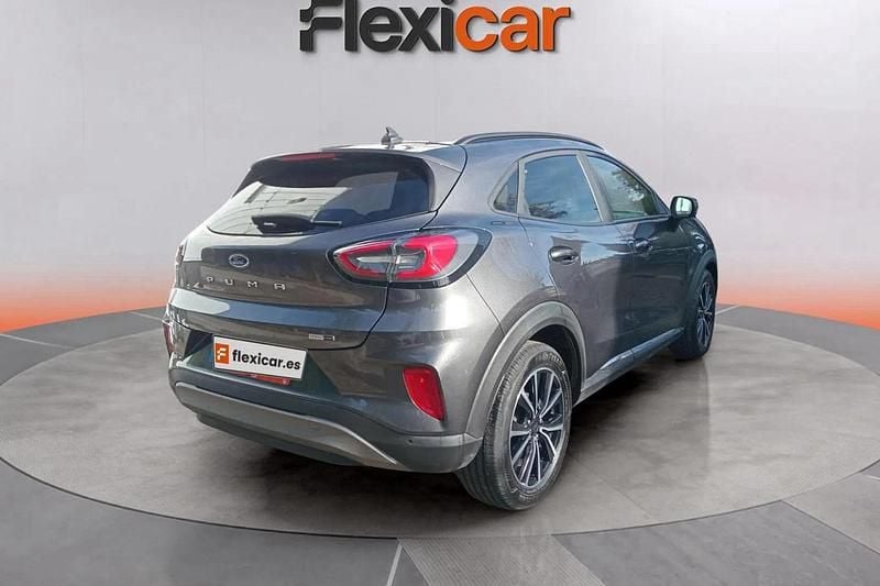 Usado Ford Puma Titanium 125 CV (91 kW) 2022 Gris SUV