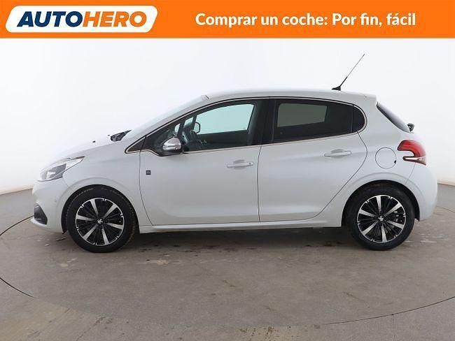 Usado Peugeot 208 102 CV (75 kW) 2019 Blanco Utilitario