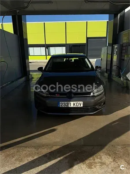 Usado VW Golf VII Business 115 CV (84 kW) 2017 Gris / plata Familiar