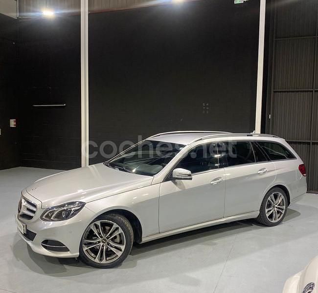 Usado Mercedes E220 Avantgarde 170 CV (125 kW) 2016 Gris / plata Familiar