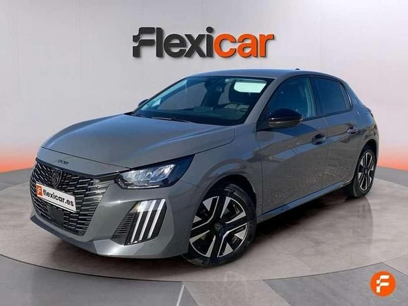 Usado Peugeot 208 Allure 101 CV (74 kW) 2025 Gris Utilitario