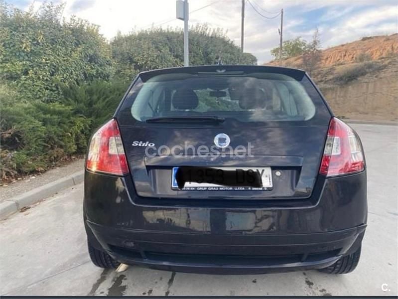 Usado Fiat Stilo Racing 103 CV (75 kW) 2005 Negro Berlina