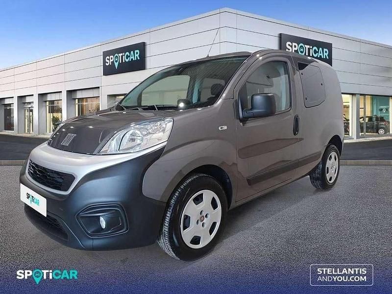 Gris Usado 2024 Fiat Fiorino Monovolumen | 15.950 € (Caro) - Imagen 1/4