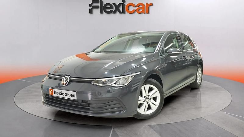 Usado VW Golf VIII Life 150 CV (110 kW) 2022 Gris Berlina
