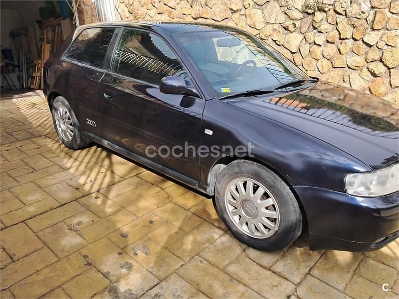 Usado Audi A3 Ambition 110 CV (80 kW) 2000 Azul Berlina