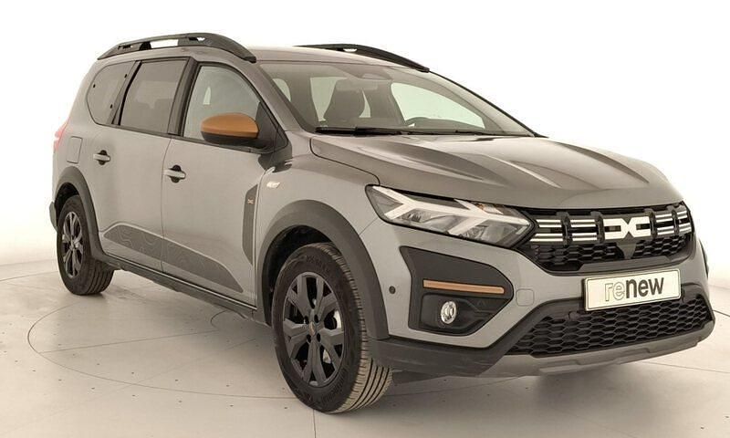 Usado Dacia Jogger Extreme 91 CV (66 kW) 2025 Gris Monovolumen