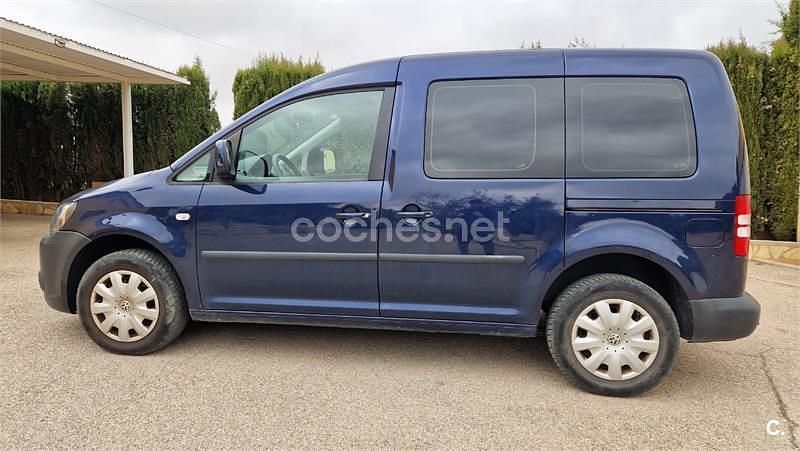 Usado VW Caddy Comfortline 102 CV (75 kW) 2011 Azul Monovolumen