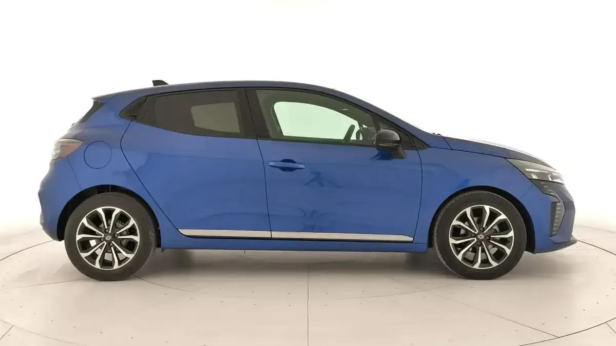 Usado Renault Clio V Techno 90 CV (66 kW) 2023 Azul Berlina