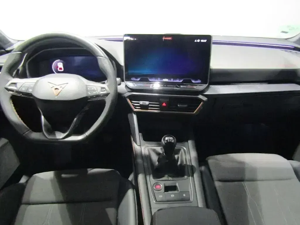 Usado Cupra Leon 150 CV (110 kW) 2025 Gris