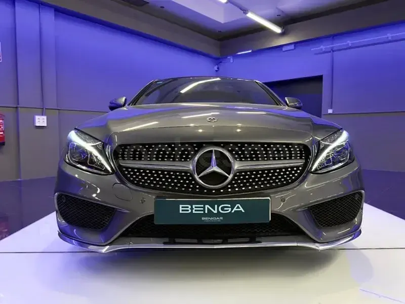 Usado Mercedes C220 170 CV (125 kW) 2018 Gris / plata Coupe