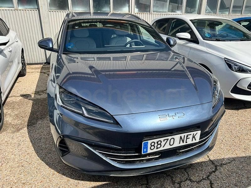 Usado BYD Seal Comfort 212 CV (155 kW) 2025 Azul Familiar