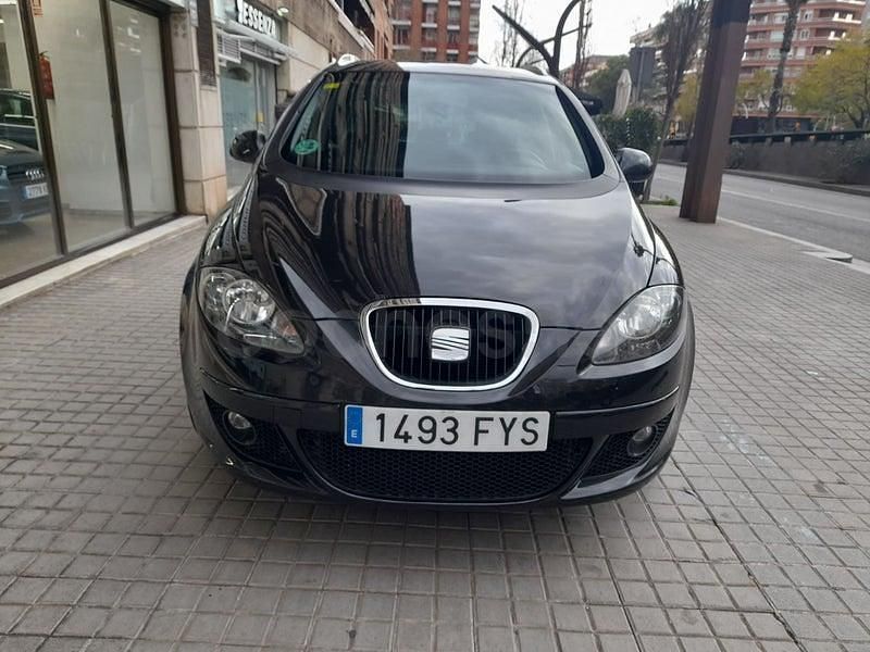 Usado Seat Altea XL Sport 160 CV (117 kW) 2007 Negro Monovolumen