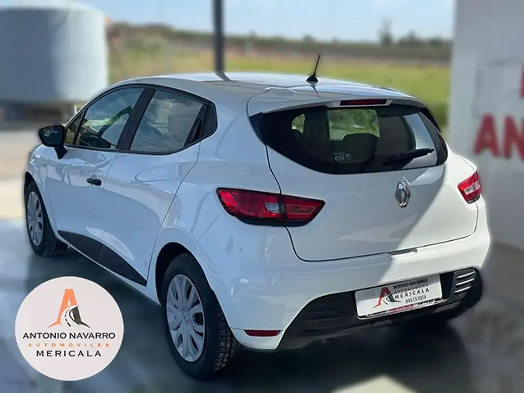 Usado Renault Clio LIMITED 90 CV (66 kW) 2019 Blanco Utilitario