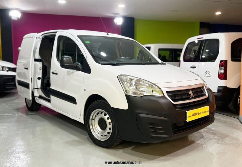 Blanco Usado 2018 Peugeot Partner Monovolumen | 9900 € (Precio justo) - Imagen 1/4
