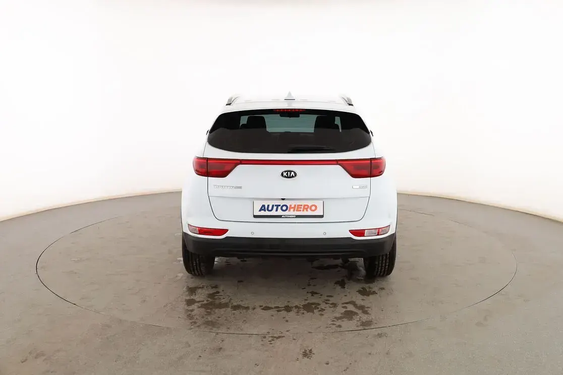 Usado Kia Sportage 115 CV (84 kW) 2017 Blanco SUV