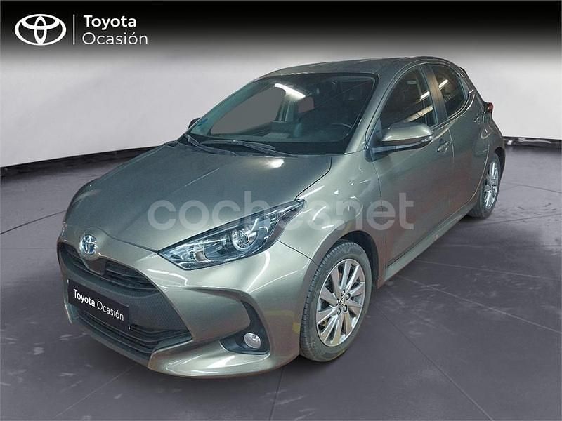 Negro Usado 2022 Toyota Yaris Hybrid Active Berlina | 20.800 € (Un poco caro) - Imagen 1/4