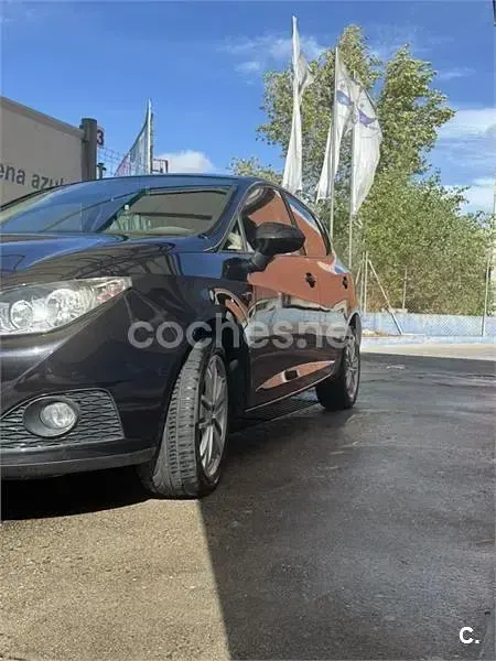 Usado Seat Ibiza Style 85 CV (62 kW) 2011 Negro Berlina