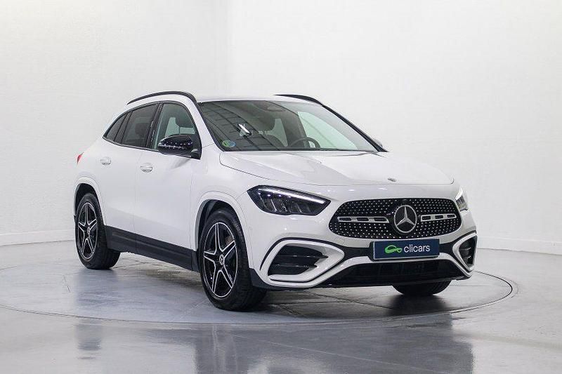 Usado Mercedes GLA200 163 CV (119 kW) 2024 Blanco SUV