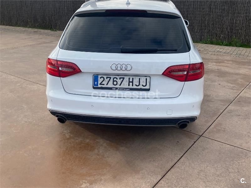 Usado Audi A4 S-Line 211 CV (155 kW) 2012 Blanco Familiar