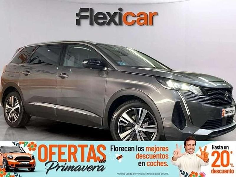 Usado Peugeot 5008 Allure 131 CV (96 kW) 2022 Gris SUV