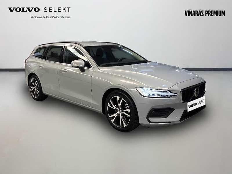 Usado Volvo V60 Core 2025 Gris Familiar