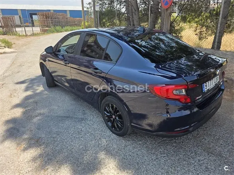 Usado Fiat Tipo Street 95 CV (69 kW) 2019 Azul Berlina