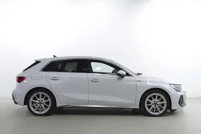 Usado Audi A3 S-Line 150 CV (110 kW) 2025