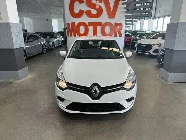 Usado Renault Clio IV Business 91 CV (66 kW) 2019 Blanco Berlina