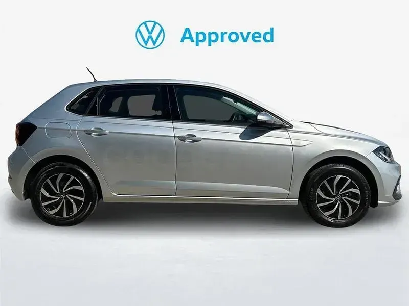 Usado VW Polo Life 95 CV (69 kW) 2024 Gris / plata Utilitario