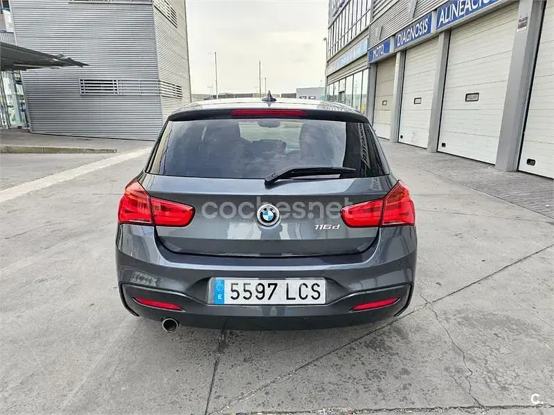 Usado BMW 116 116 CV (85 kW) 2019 Gris / plata Utilitario
