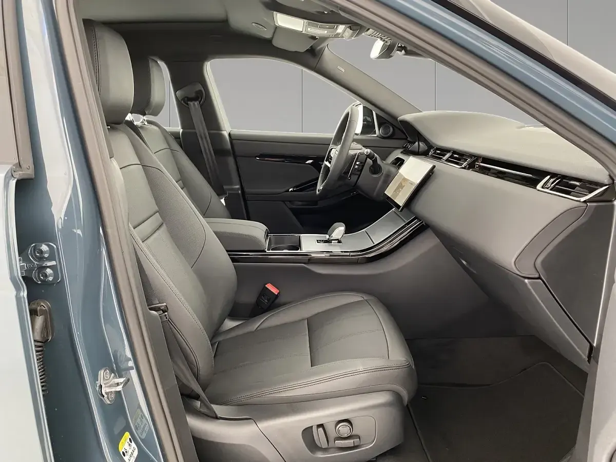 Usado Land Rover Range Rover evoque S 309 CV (227 kW) 2024 Tribeca blue SUV