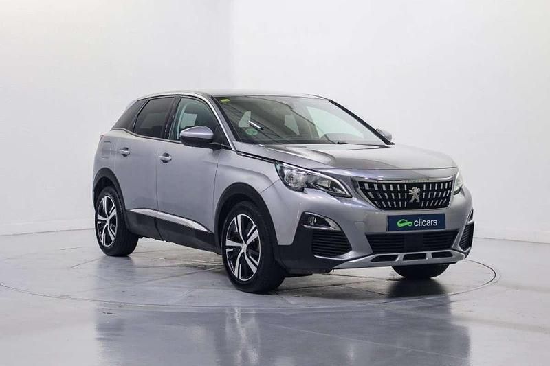 Usado Peugeot 3008 Allure 131 CV (96 kW) 2018 Gris SUV