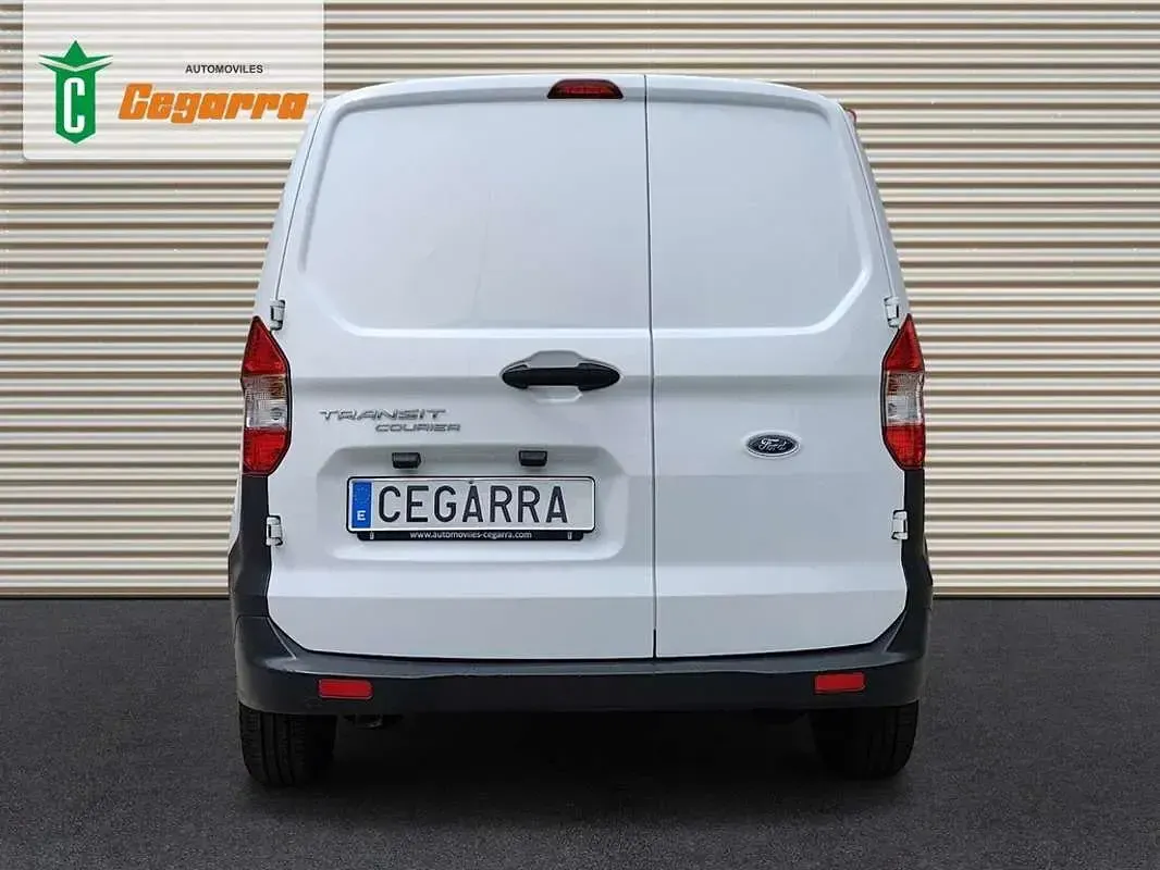 Usado Ford Transit Courier Ambiente 75 CV (55 kW) 2019 Blanco Van