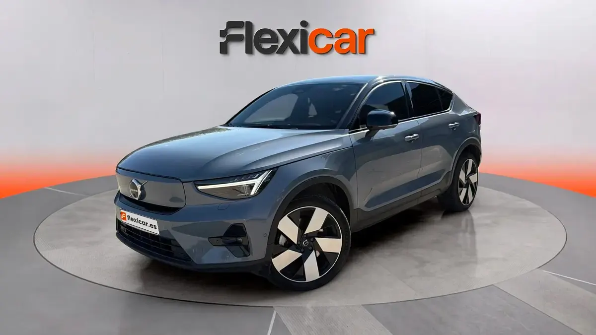 Usado Volvo C40 300 kW (408 CV) 2022 Gris SUV