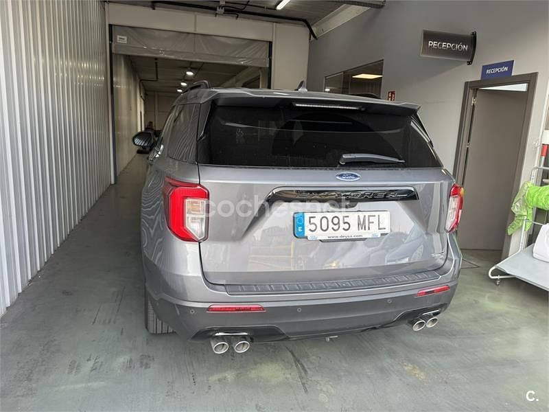 Gris / plata Usado 2023 Ford Explorer ST-Line SUV | 54.900 € (Precio justo) - Imagen 1/4