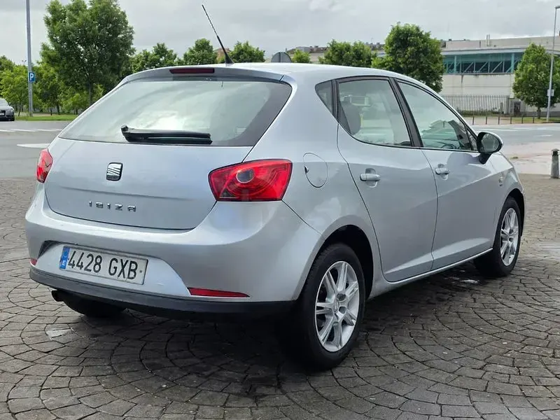 Käytetty Seat Ibiza Style 105 HP (77 kW) 2010 Harmaa Sedan