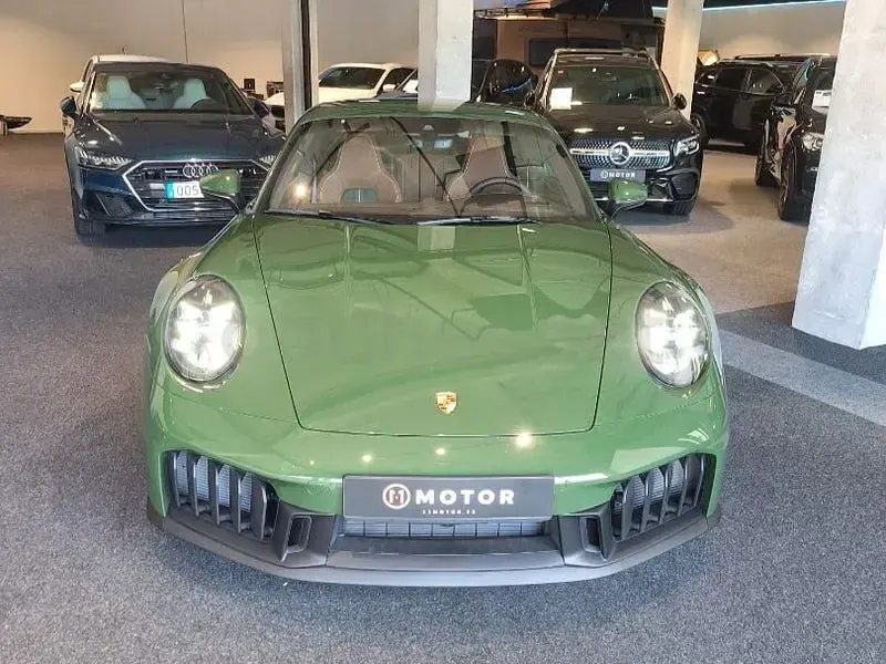 Nuevo Porsche 911 Carrera GTS 541 CV (397 kW) 2026 Verde Coupe