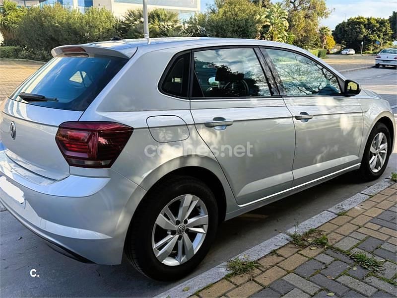Usado VW Polo Advance 95 CV (69 kW) 2020 Gris / plata Utilitario