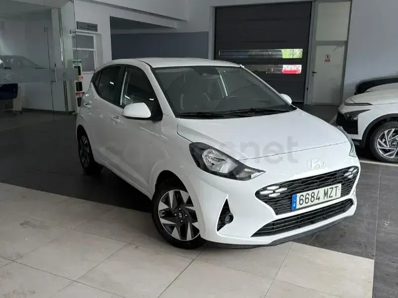 Usado Hyundai i10 63 CV (46 kW) 2025 Blanco Utilitario