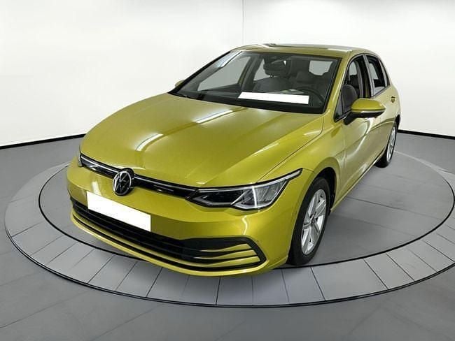 Verde Usado 2020 VW Golf VIII Life Berlina | 17.990 € (Buen precio) - Imagen 1/4