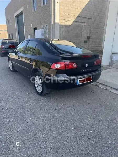 Usado Renault Laguna II Expression 120 CV (88 kW) 2005 Negro Berlina