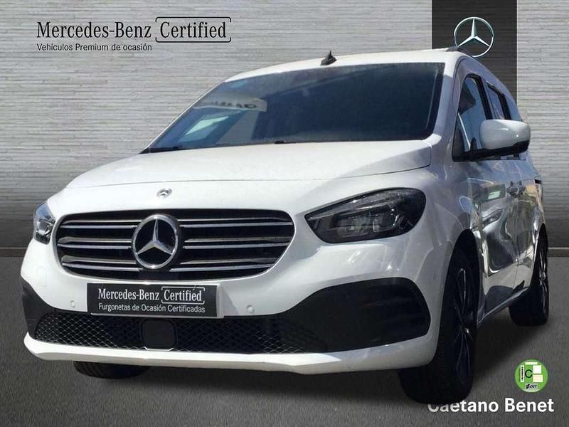 Blanco Usado 2025 Mercedes 180 Berlina | 33.900 € - Imagen 1/4