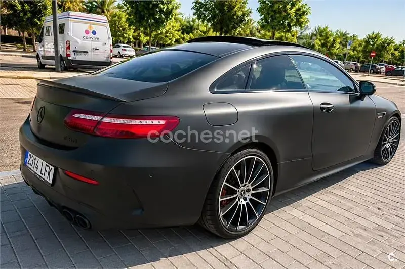 Usado Mercedes E300 245 CV (180 kW) 2019 Negro Coupe