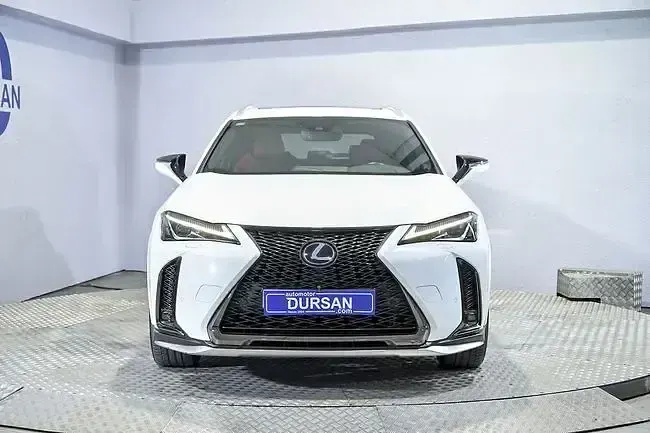 Usado Lexus UX Sport Line 184 CV (135 kW) 2022 Gris SUV