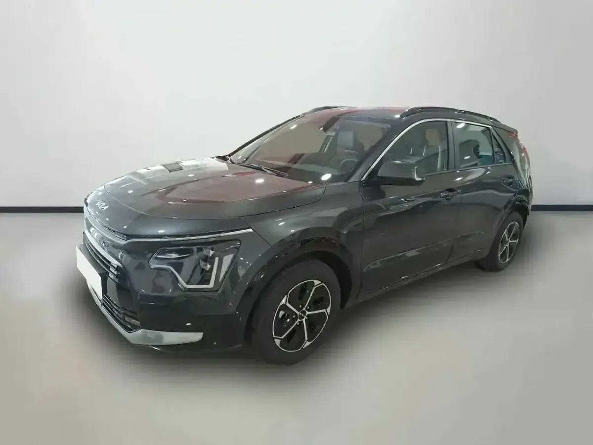 Nuevo Kia Niro 129 CV (94 kW) 2025 Gris / plata SUV