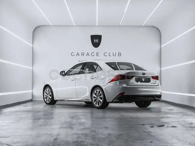 Usado Lexus IS300h Executive Line 223 CV (164 kW) 2017 Blanco Berlina
