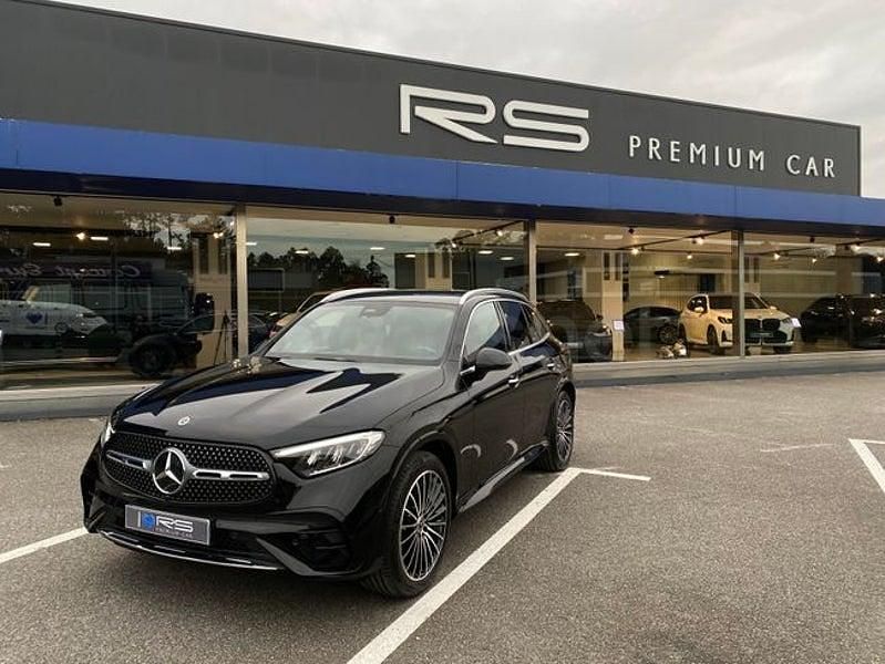 Usado Mercedes GLC220 AMG line 197 CV (144 kW) 2023 Negro SUV